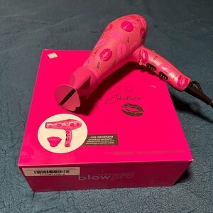 Blowpro kiss hair dryer concentrator edition lips pink